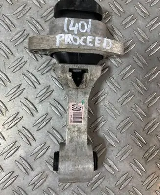 KIA Pro Cee'd III Gearbox mounting bracket 21950J3000