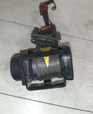 Volvo S40, V40 Middle seatbelt (rear) 570184000j