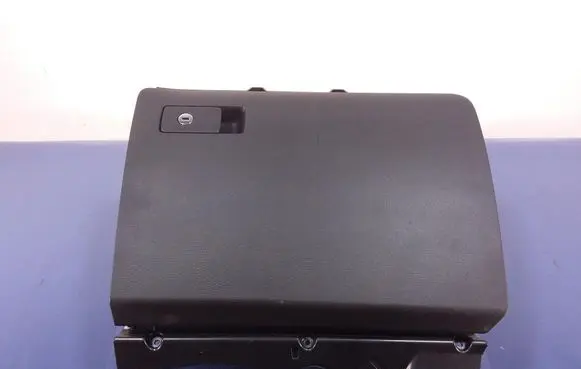 Volkswagen PASSAT B5.5 Glove box 3C1857097AJ