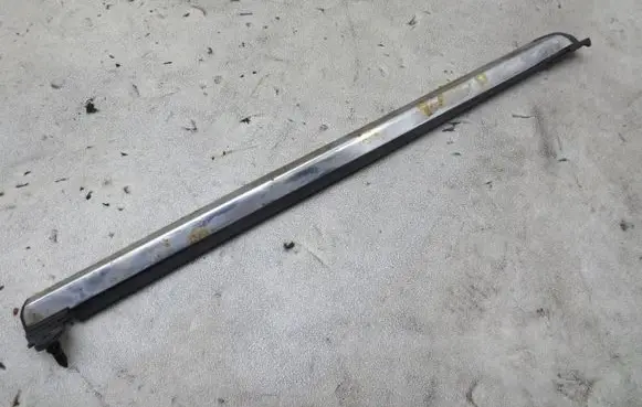 Toyota Land Cruiser (J120) Rear door windshield rail KRIS235789