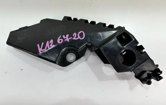 Volkswagen Tiguan Fender mounting bracket 5NN807049A
