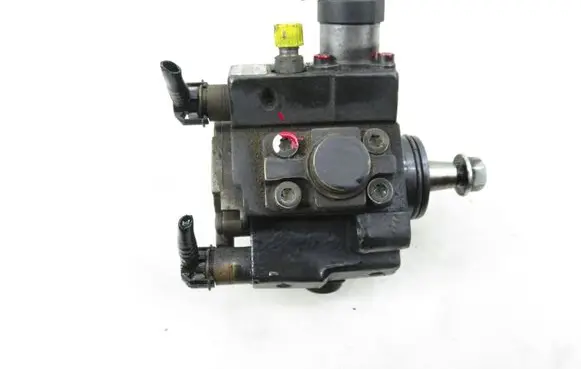 Hyundai i30 Fuel injection high pressure pump 0445010124 331002A410 0928400652