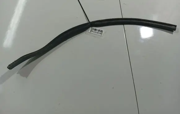 Subaru Legacy Rubber seal front coupe door 