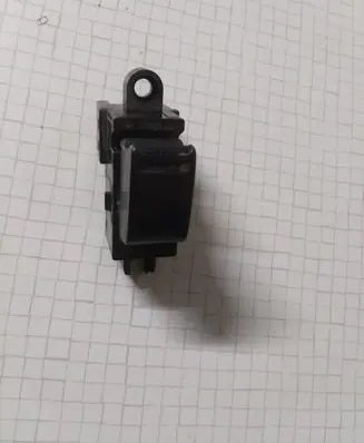 Nissan Primera Electric window control switch 25411AV600