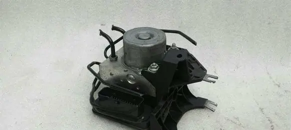 Mercedes-Benz A W176 ABS Pump A1764310300 A1764310200