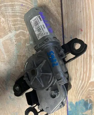 Volkswagen Golf VII Rear window wiper motor 5G0955711