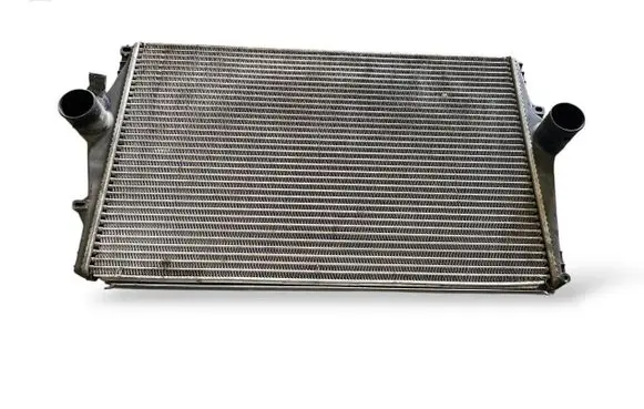 Volvo XC70 Intercooler radiator 8671694