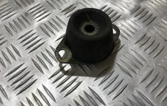 Peugeot 206 Engine mount bracket 96230491