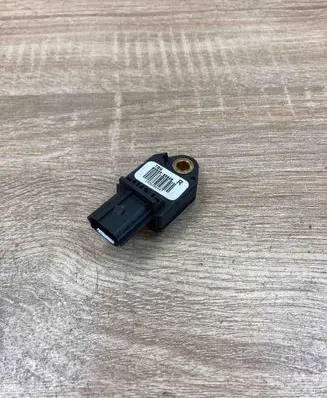Toyota Avensis T250 Airbag deployment crash/impact sensor 8983305020