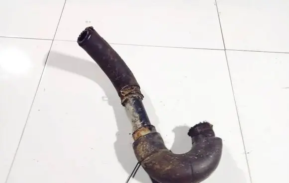 Hyundai Santa Fe Engine coolant pipe/hose