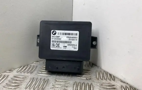 BMW 5 F10 F11 Hand brake control module 6854856