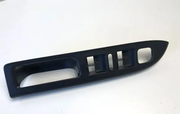 Volkswagen Golf Plus Front door window switch trim 5M1867371C