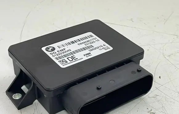 BMW X3 F25 Hand brake control module 685801701
