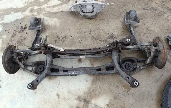 Volkswagen PASSAT B8 Rear axle beam 