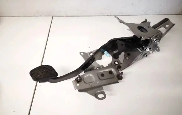 Clutch pedal