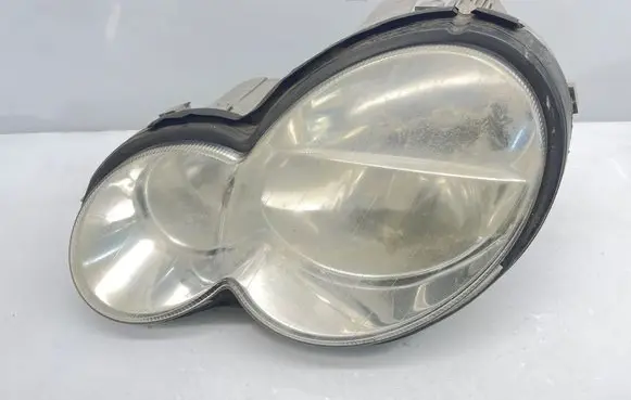 Mercedes-Benz C W203 Headlight/headlamp 15084500