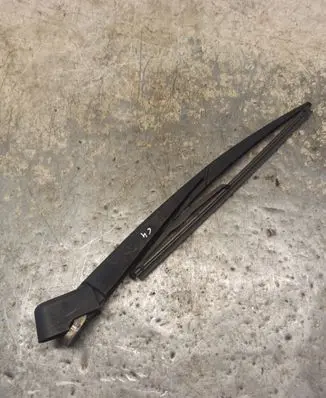 Citroen C4 I Rear wiper blade arm