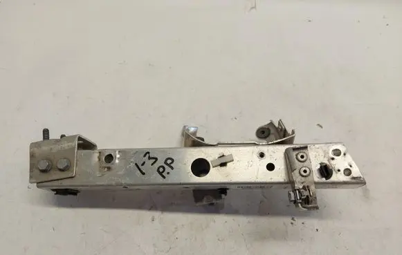 BMW i3 Radiator mount bracket 5222076JLK01