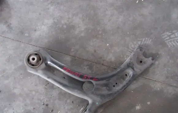 Volkswagen PASSAT B8 Front lower control arm/wishbone