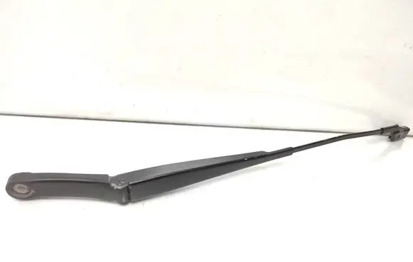 Volkswagen PASSAT B6 Front wiper blade arm 3C1955410B
