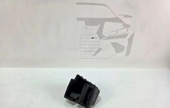 BMW X7 G07 Fender foam support/seal 