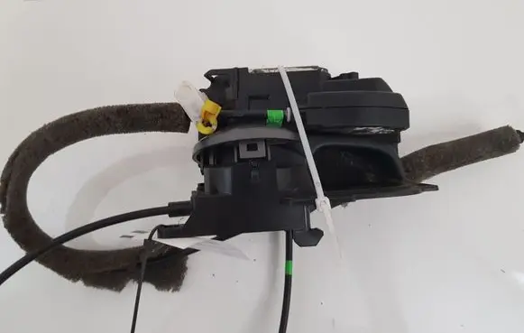 Nissan Micra Front door lock 5010800006
