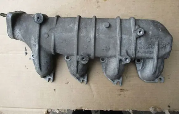 Peugeot 307 Intake manifold 9635616310