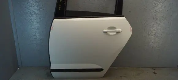 Peugeot 3008 I Rear door 