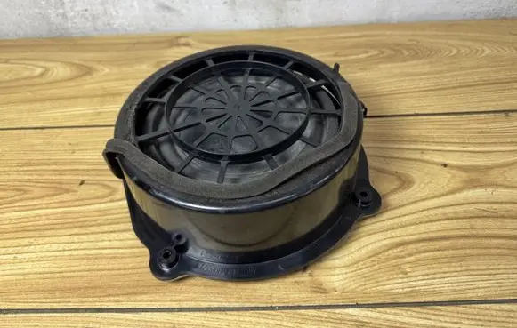 Audi Q7 4L Front door speaker JB3T18808KA