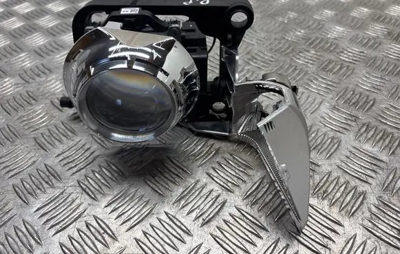 Mercedes-Benz E W212 Front fog light A0200123346 16257210 03C0533121