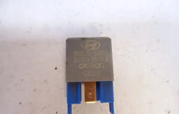 Hyundai Tucson JM Other relay 95225-3A100