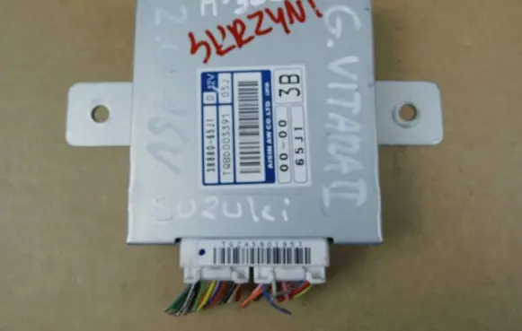 Suzuki Grand Vitara II Gearbox control unit/module 3888065J1