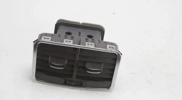 Audi A6 S6 C6 4F Rear air vent grill 4F0819203B
