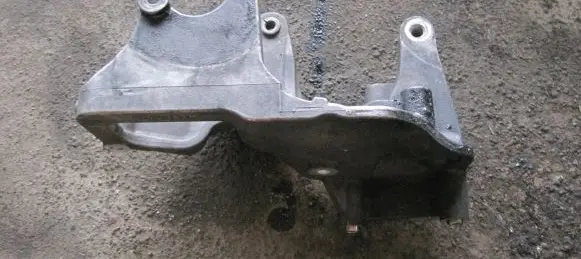 Mitsubishi Outlander Steering rack mounting bracket 4450A179
