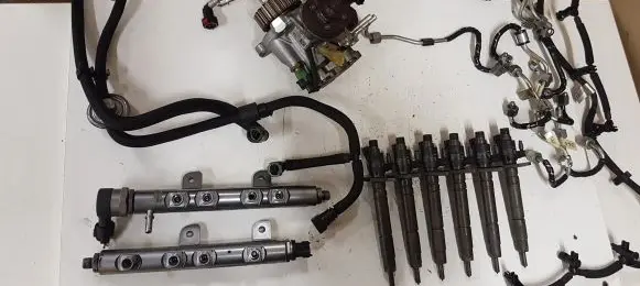Jaguar XF X250 Fuel injection system set 9X2Q9K546DB 0445010614 0445216028