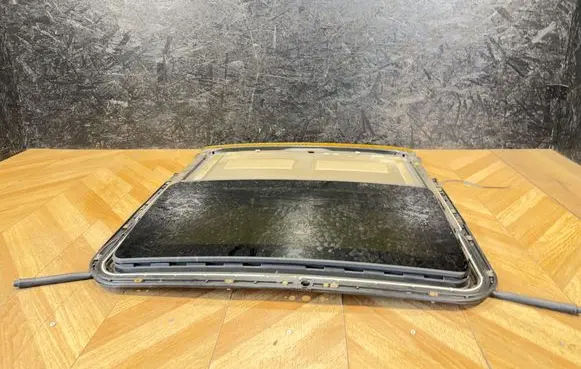 Mercedes-Benz CLS C219 Sunroof set 1705045A A2197800029