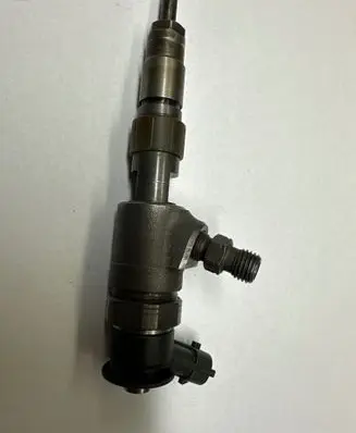 Peugeot 308 Fuel injector 0445110566