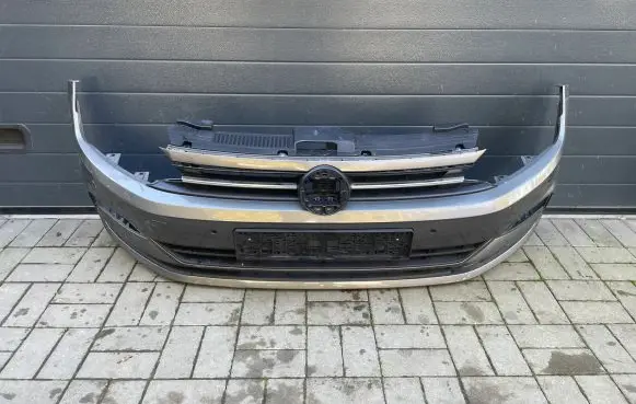 Volkswagen Polo VI Front bumper
