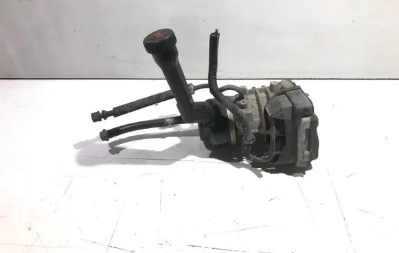 Citroen C4 I Picasso Power steering pump 9685051580
