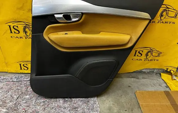 Volvo XC90 Rear door card panel trim 31393116