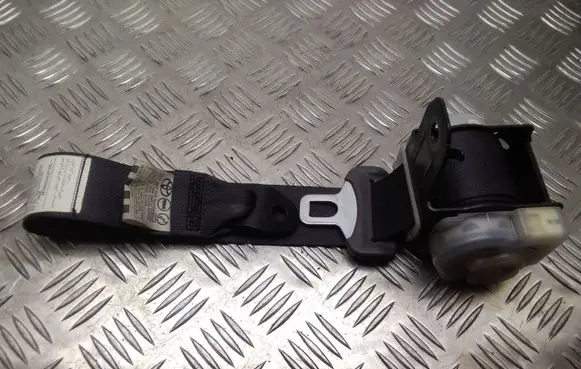 Toyota Prius (XW10) Rear seatbelt 327622