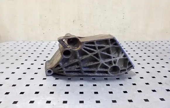 Audi A2 Engine mounting bracket 045199207