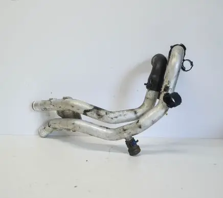 Audi A4 S4 B9 8W Engine coolant pipe/hose 04E121178 04E121151C
