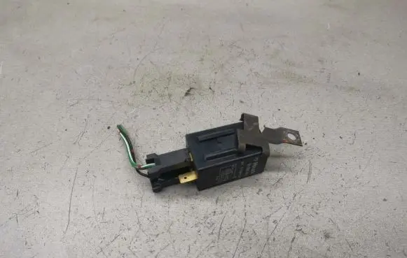 Nissan Vanette Other relay 90200041