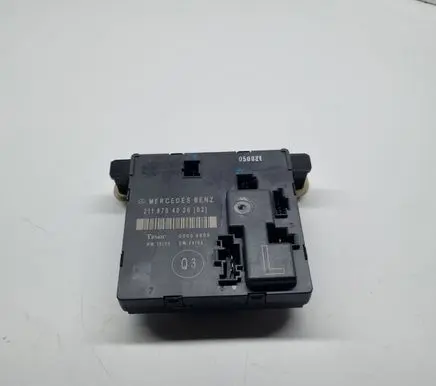 Mercedes-Benz E W211 Door control unit/module 2118704026