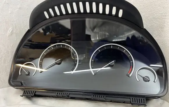BMW 5 F10 F11 Speedometer (instrument cluster) 6831698