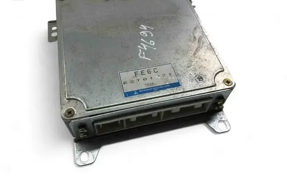 Mazda 626 Engine control unit/module ECU E2T01771