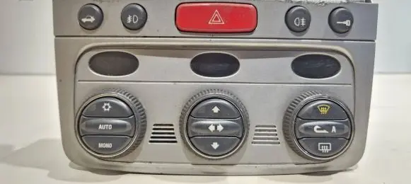 Alfa Romeo 147 Air conditioning/heating control unit 01560513690 0000227965 52492078