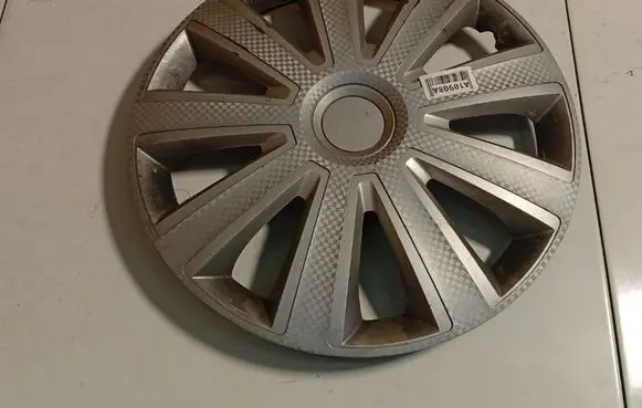 Ford Transit R15 wheel hub/cap/trim 
