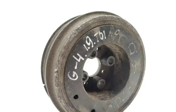 Volkswagen Golf IV Crankshaft pulley